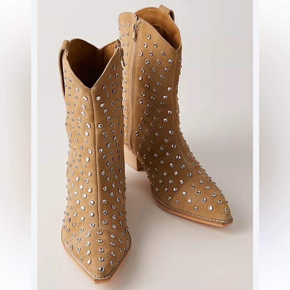 Free People Matisse Spotlight Western Embellished Tan Suede Boots Size 8